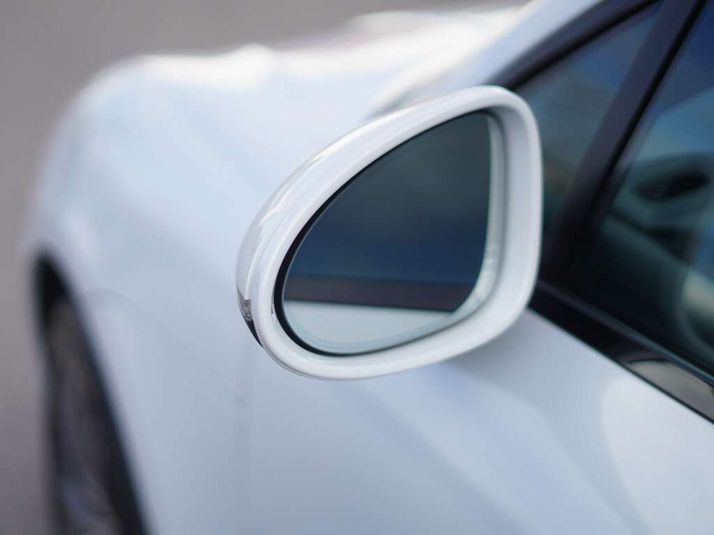 2017 Porsche Macan GTS Panoramic roof BSM thumb 8