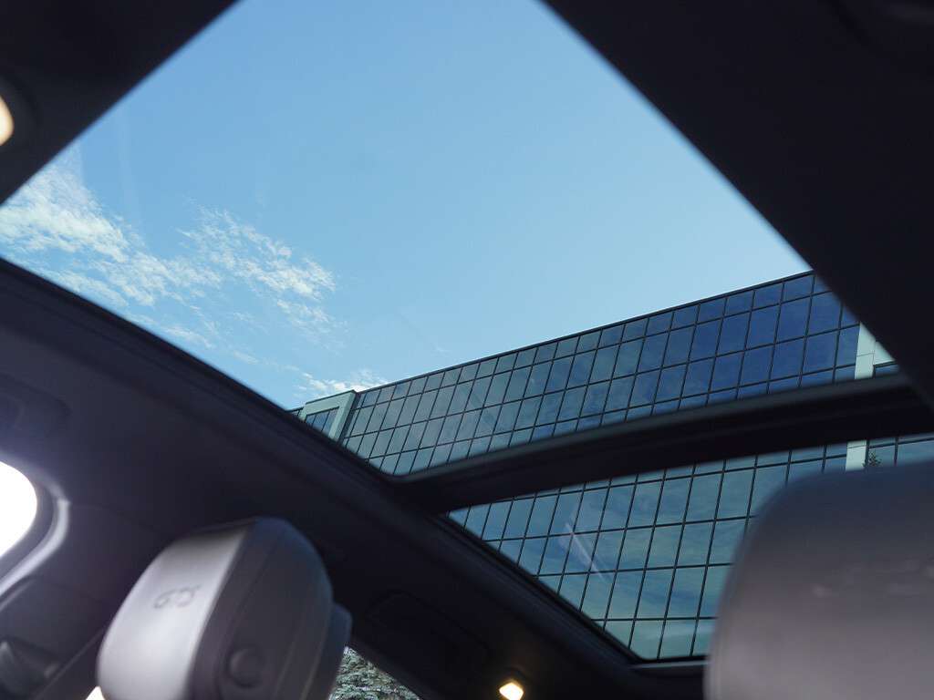 2017 Porsche Macan GTS Panoramic roof BSM thumb 29