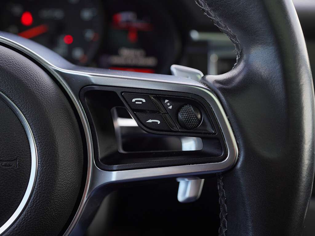 2017 Porsche Macan GTS Panoramic roof BSM thumb 19