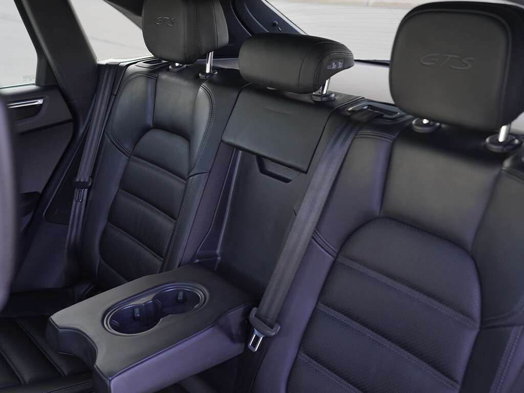 2017 Porsche Macan GTS Panoramic roof BSM thumb 31