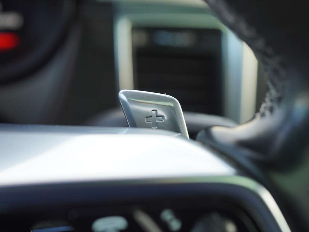 2017 Porsche Macan GTS Panoramic roof BSM thumb 23