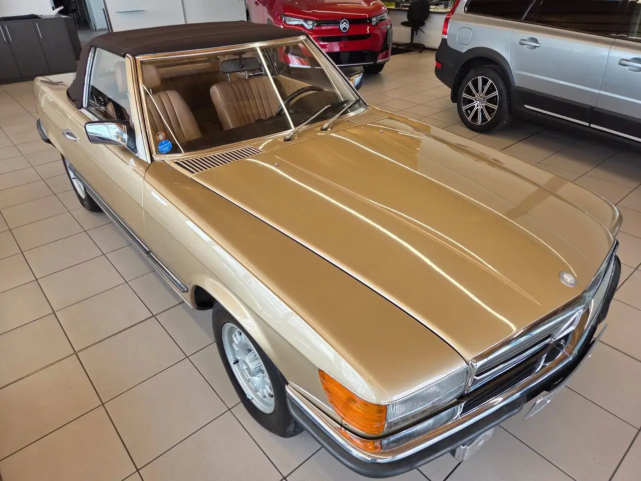 Mercedes-Benz SL 280, foto 1
