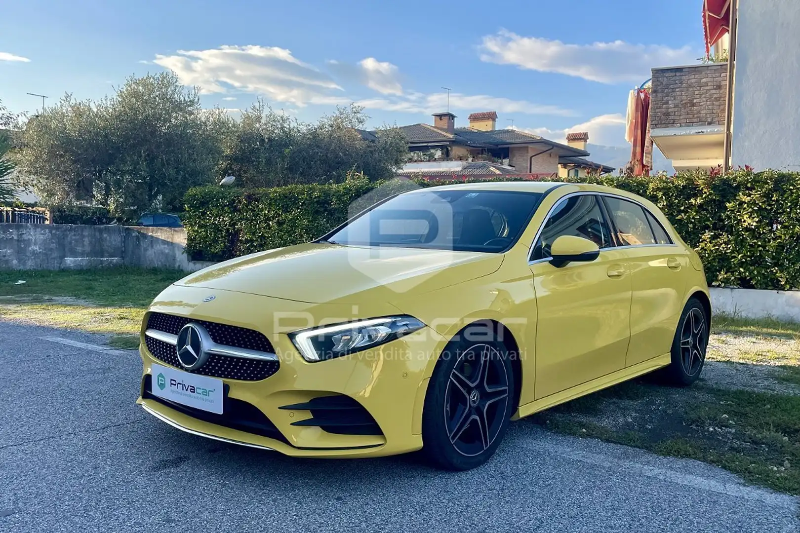 Mercedes-Benz A 180 A 180 Premium AMG NEOPATENTATI IVA ESPOSTA Giallo - 1