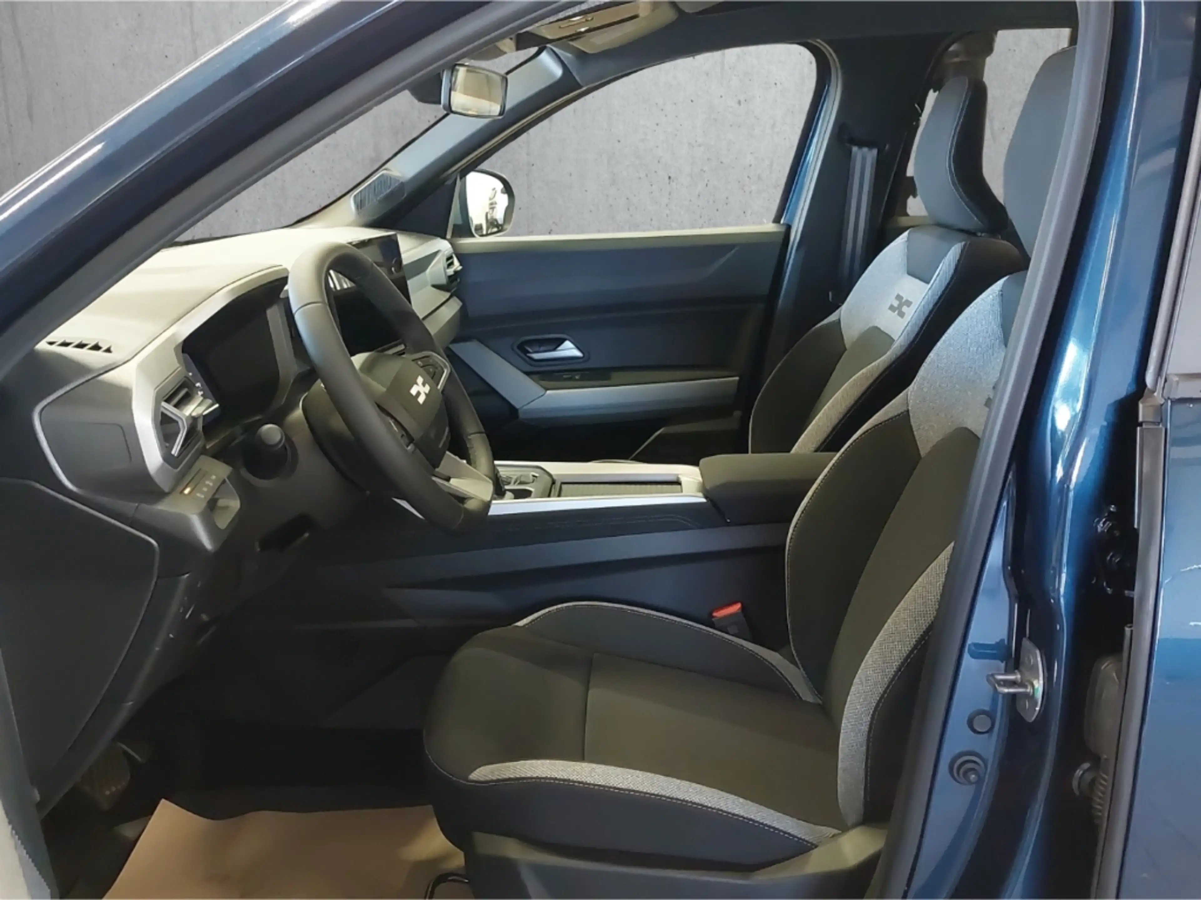 Dacia Bigster Journey VollHybrid 155 Navi LED ACC El. Heckklapp — photo 9