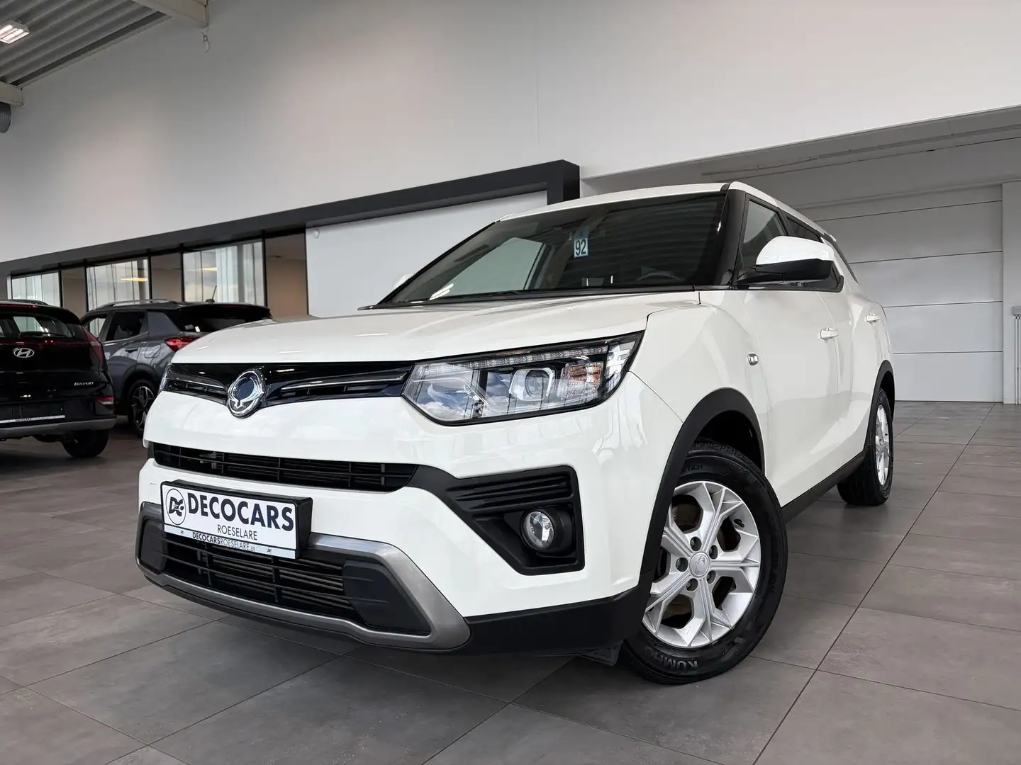 SsangYong XLV Apple Carplay - Android Auto / Camera / Cruise Control / Airco / Weiß - 1
