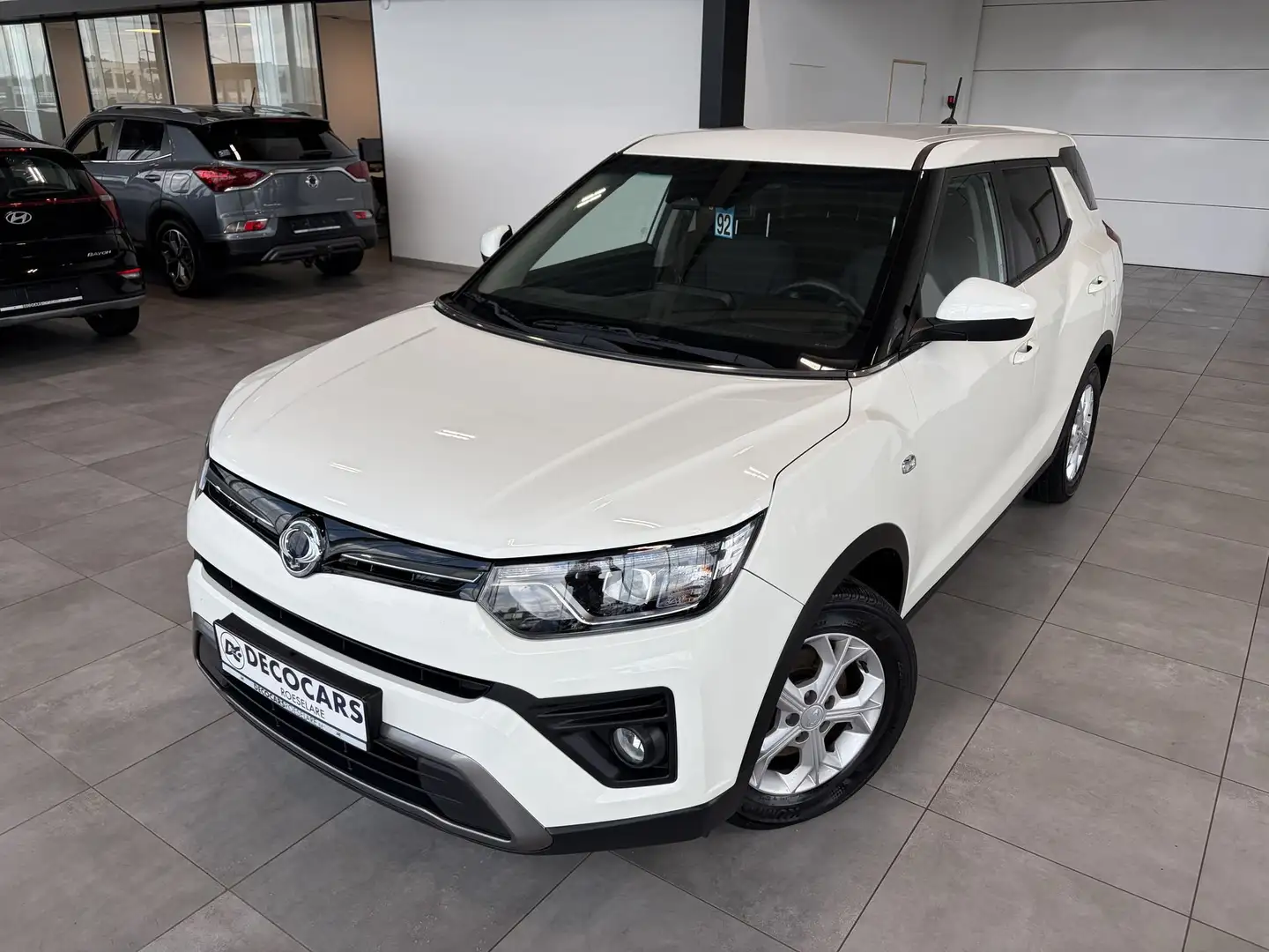 SsangYong XLV Apple Carplay - Android Auto / Camera / Cruise Control / Airco / Weiß - 2