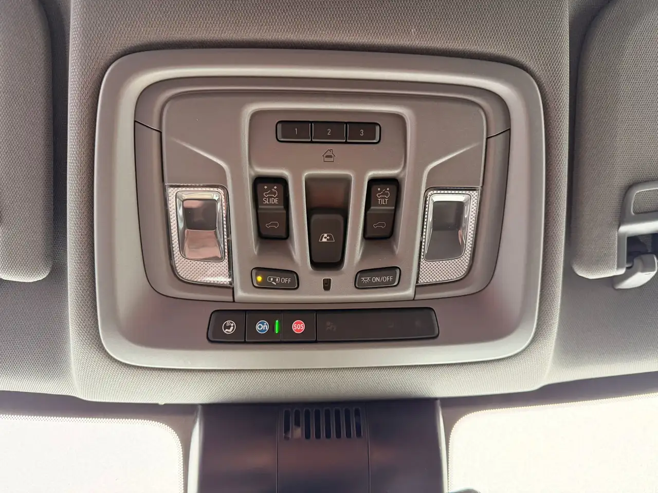 GMC Sierra 3500HD снимка GMC Sierra 3500HD