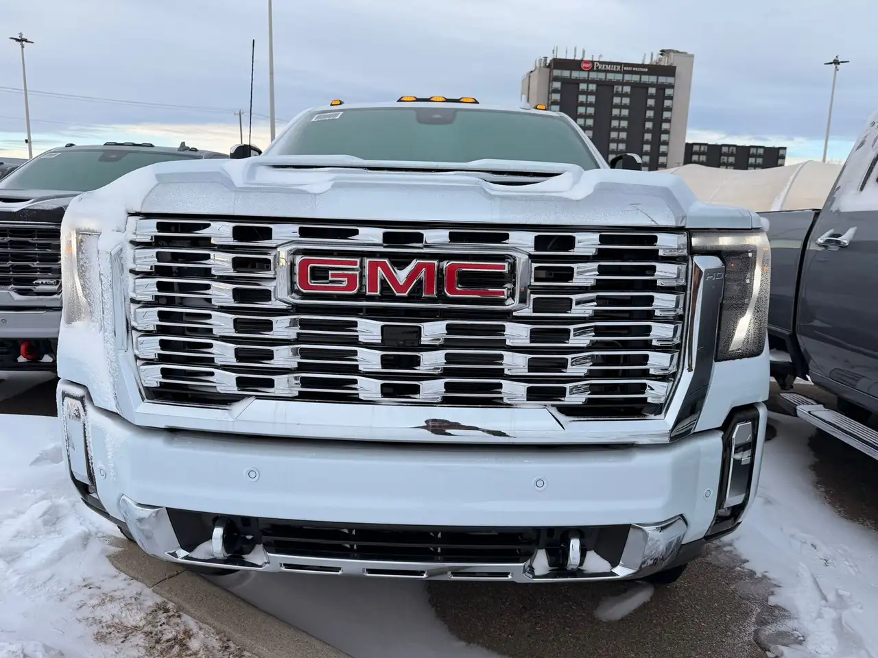 GMC Sierra 3500HD снимка GMC Sierra 3500HD