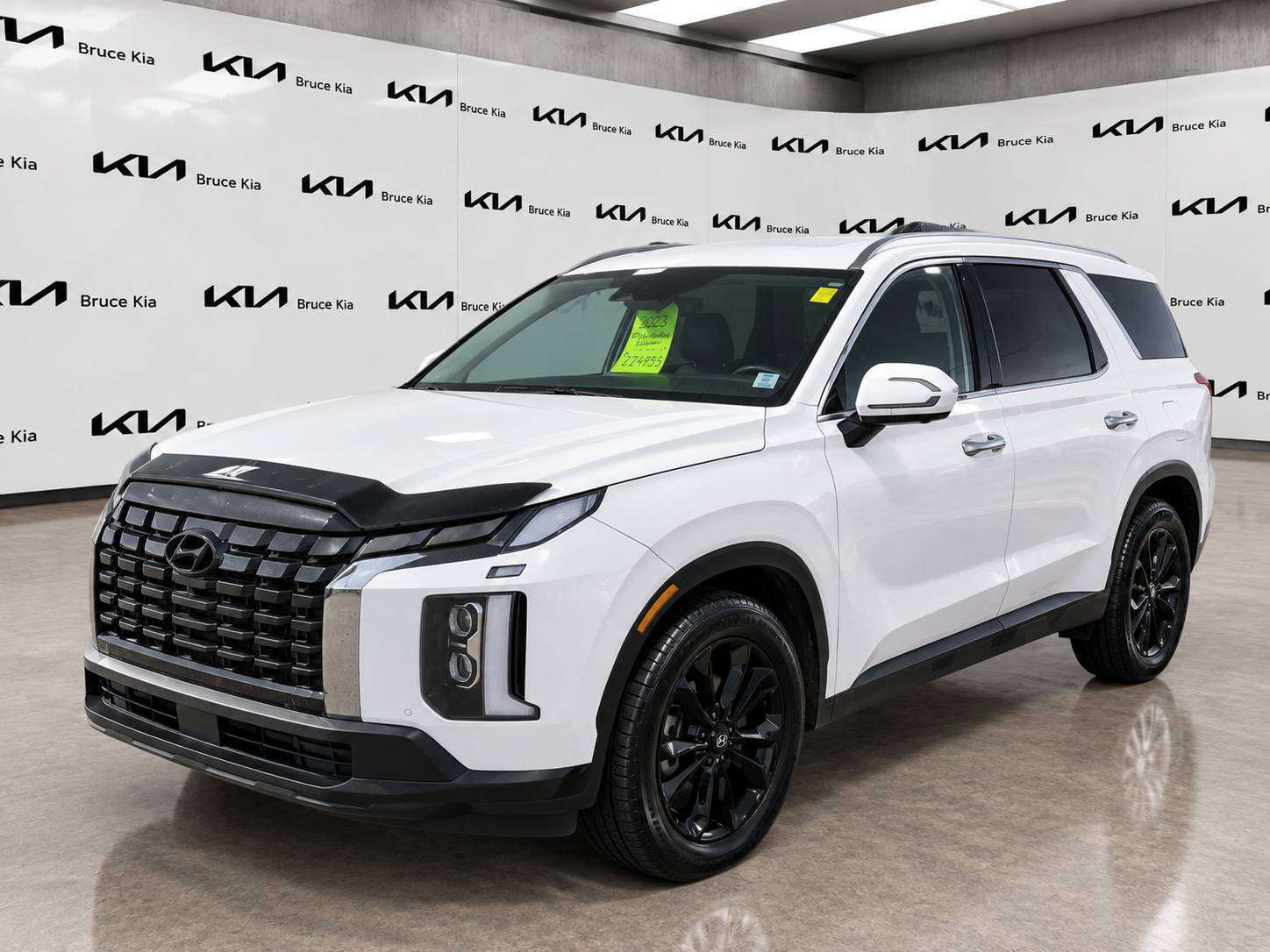  2023 Hyundai Palisade Urban AWD with 7 Passenger Seating   