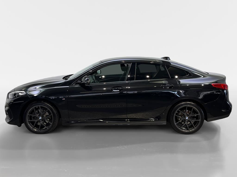 BMW 218 M Sport — photo 4
