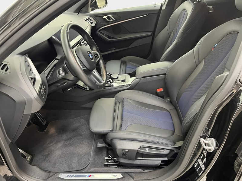 BMW 218 M Sport — photo 9