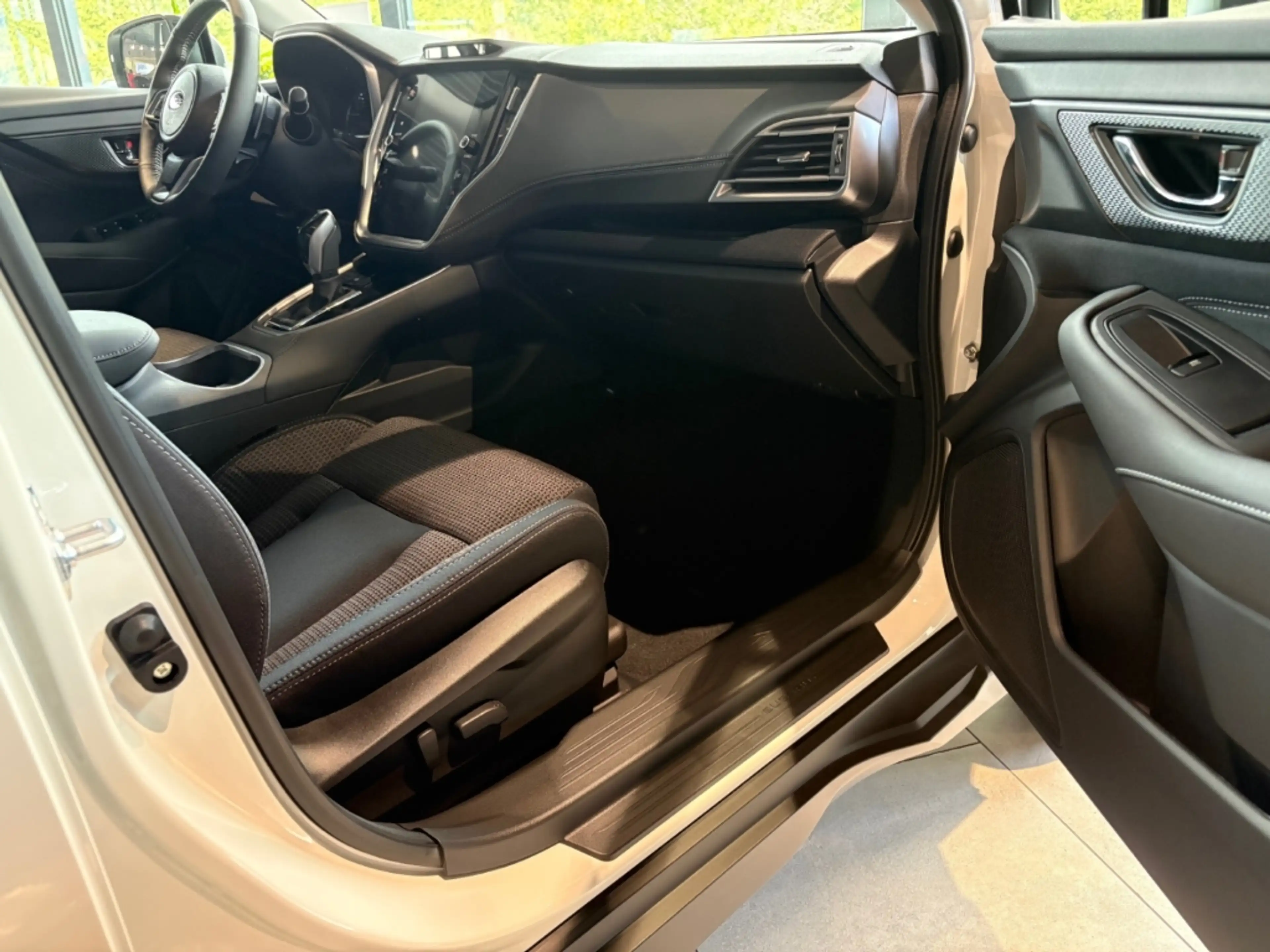 Subaru OUTBACK Active 2.5i EU6e  MJ 25 — photo 11