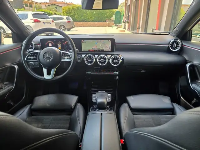 Mercedes-Benz A-Class view 27