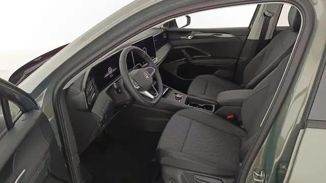 Volkswagen Tiguan view 9