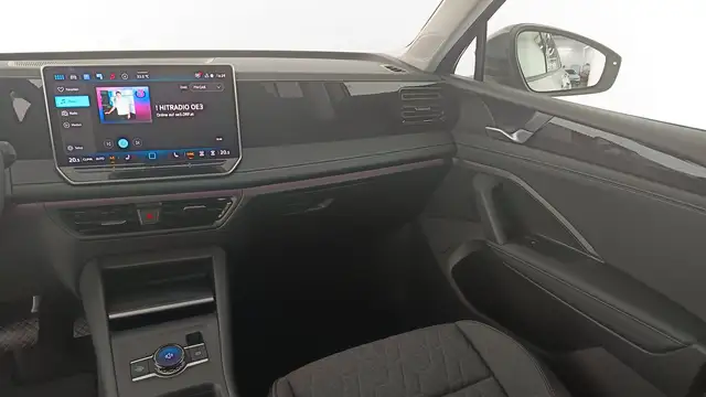 Volkswagen Tiguan view 13