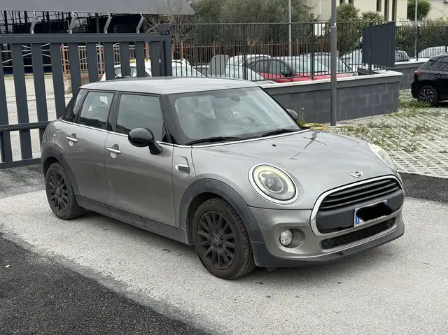 MINI One Mini IV F55-F56 2017 1.2 Hype 5p