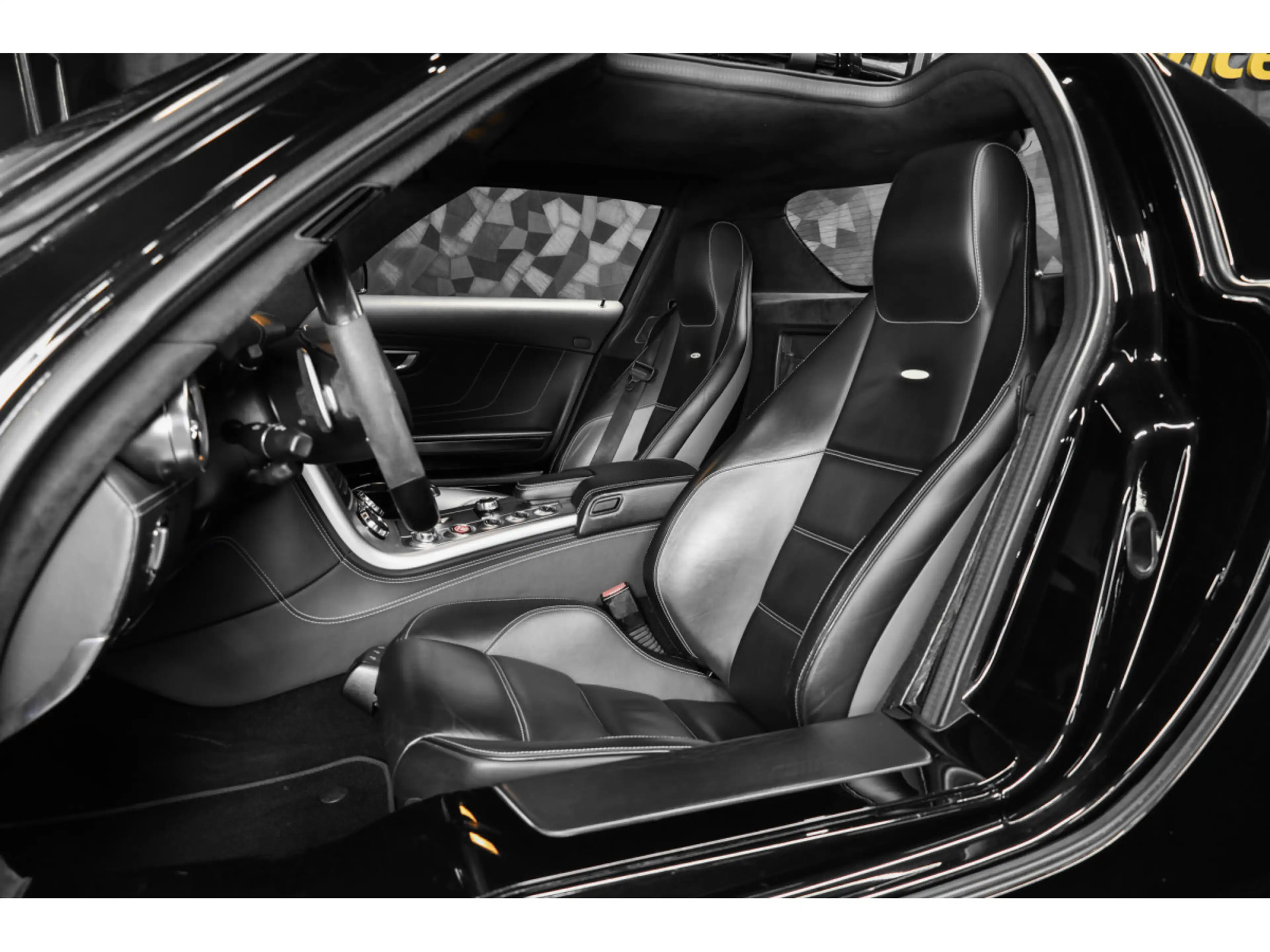 Mercedes-Benz SLS AMG Coupé 6.3 V8 — photo 10