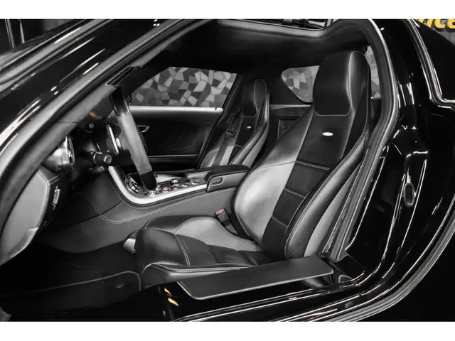 Mercedes-Benz SLS view 10