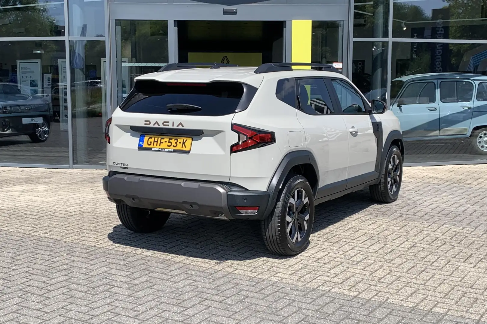 Dacia Duster 1.6 Hybrid 140PK Extreme Dacia Duster 1.6 Hybrid 1 Bruin - 2
