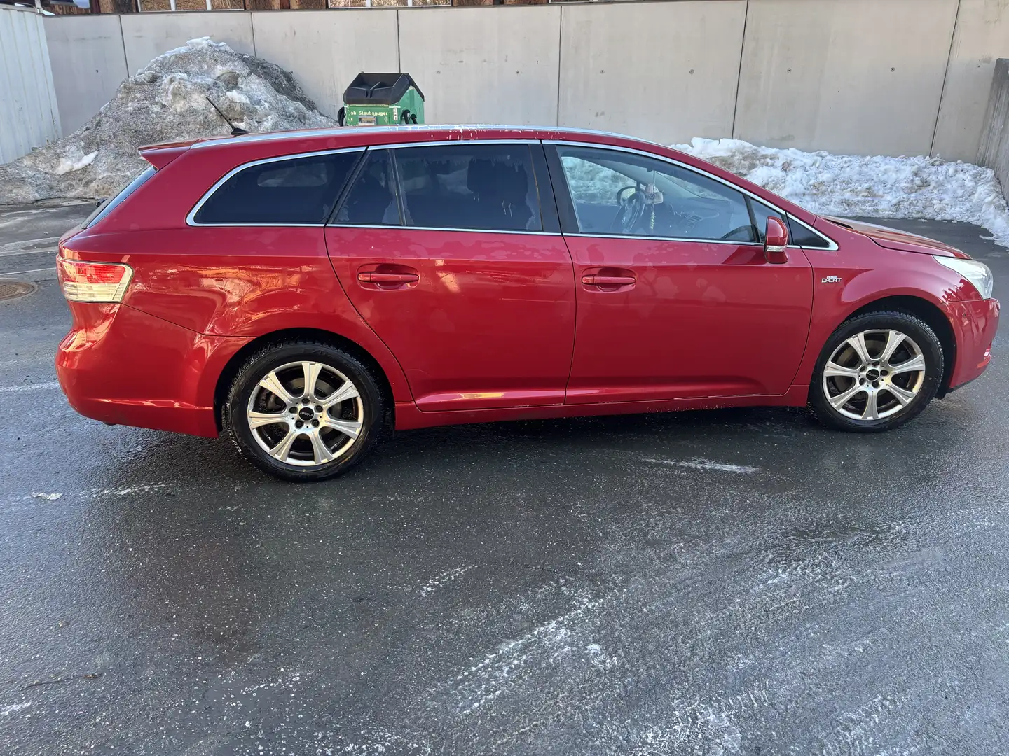 Toyota Avensis 2,2 D4-D 180 D-CAT Premium - 2