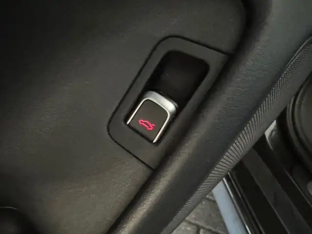 Audi A6 view 13