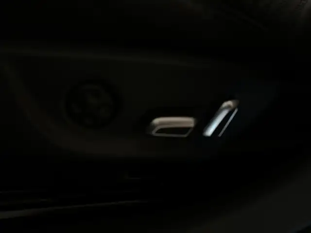 Audi A6 view 16