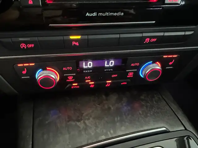 Audi A6 view 23