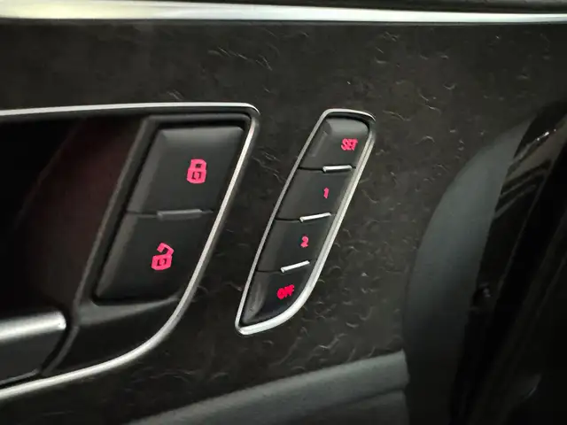 Audi A6 view 11