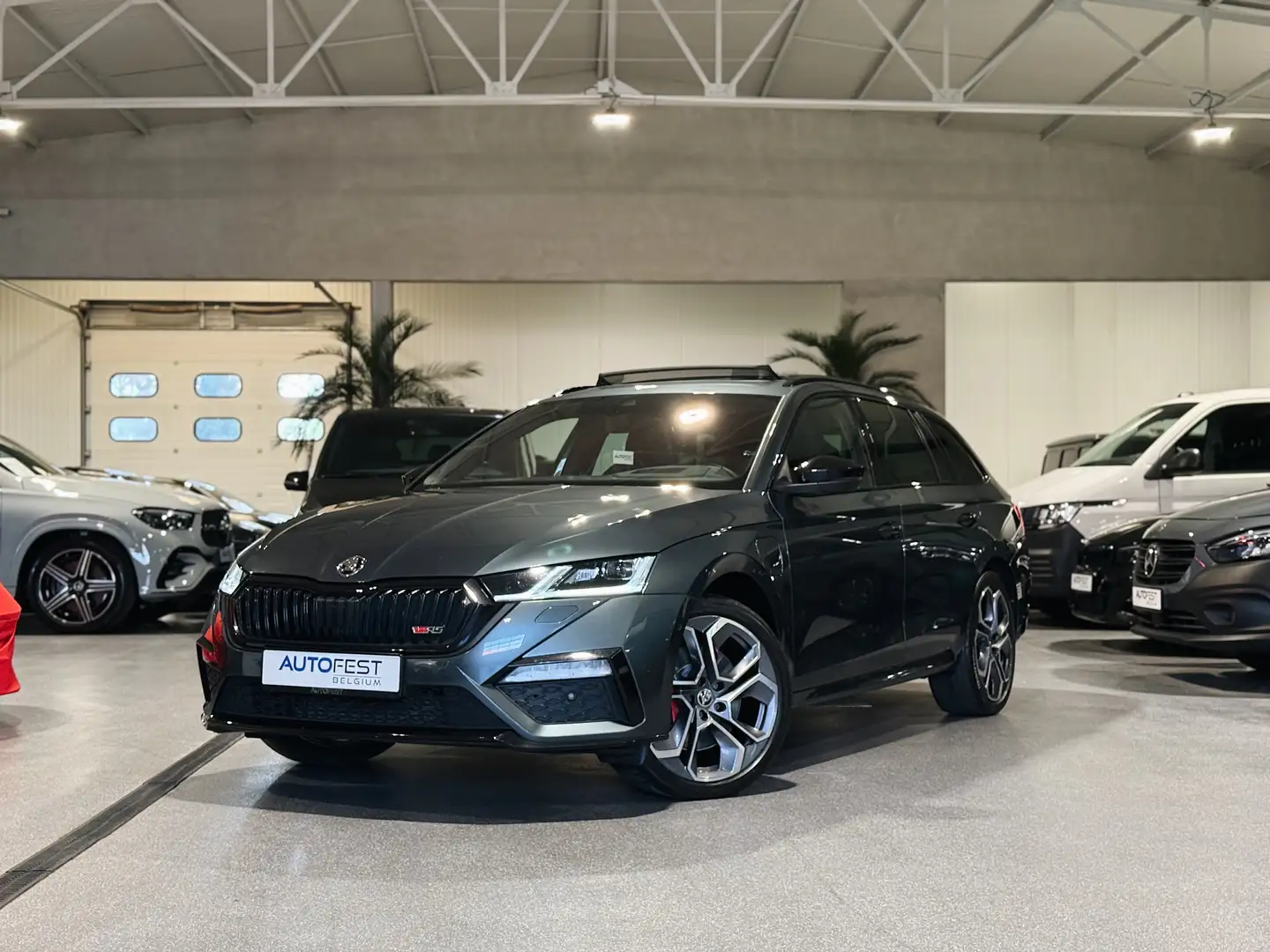 Skoda Octavia RS Combi 1.4TSI iV DSG - 12 Mnd Garantie Gris - 1