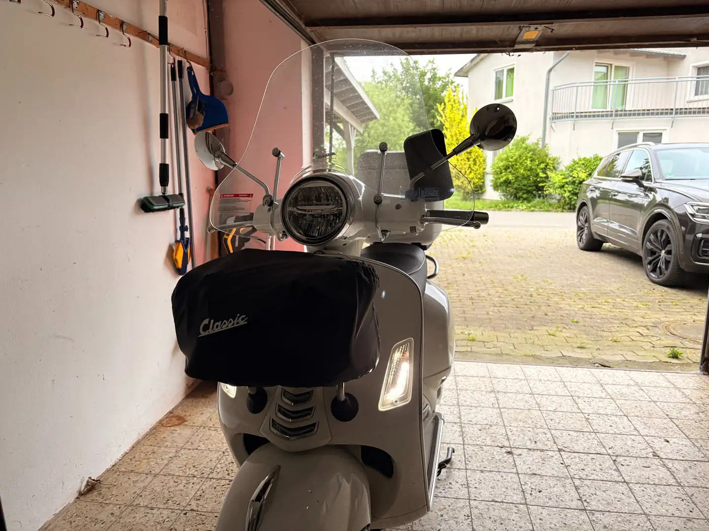 Vespa GTS Super Sport 300 GTS 300 Super Tech HPE Weiß - 1
