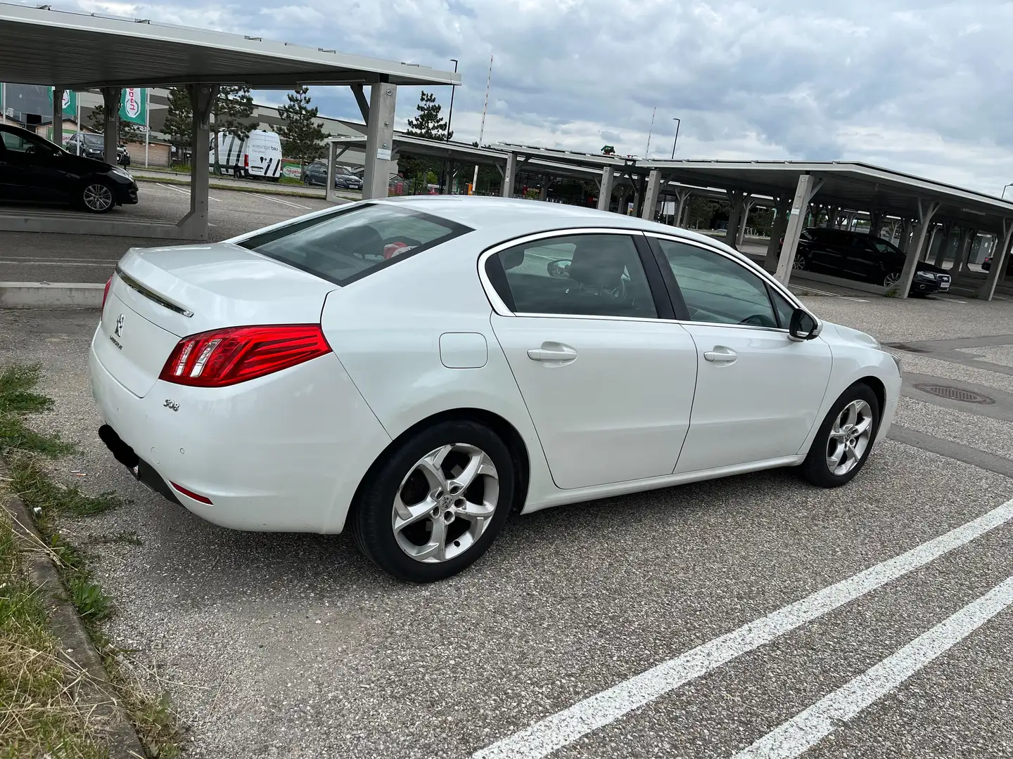 Peugeot 508 508 2,0 HDI Active Active Weiß - 2