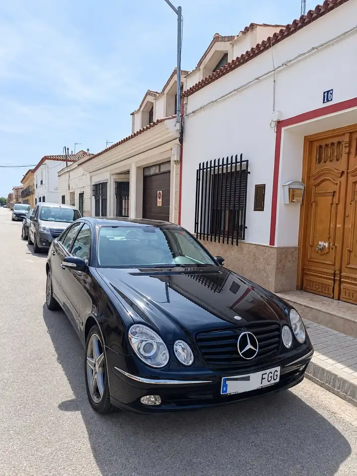 Mercedes-Benz E 320
