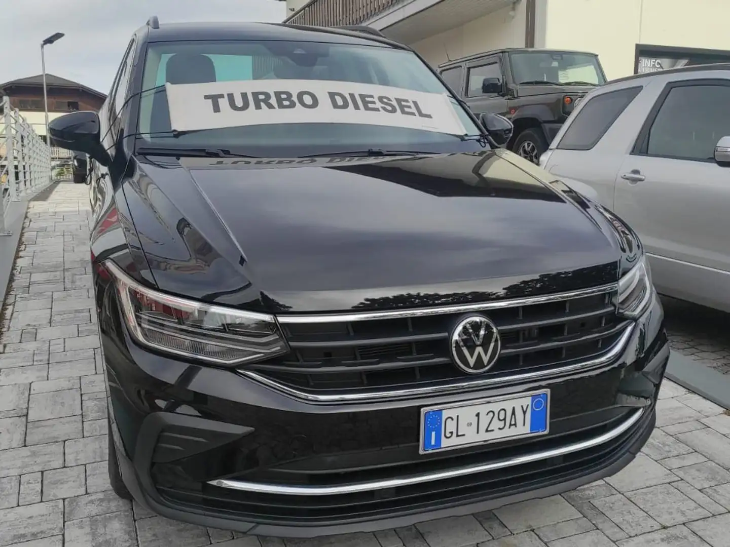 Volkswagen Tiguan 2.0 tdi Life 150cv dsg *POCHISSIMI KM!!* Nero - 2