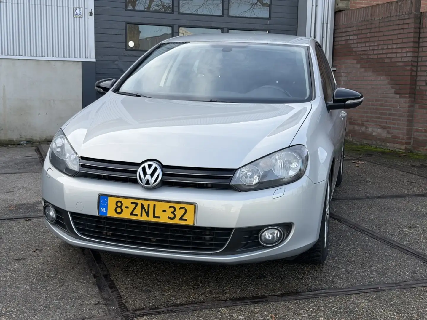 Volkswagen Golf 2.0 TDI Highline Grau - 1