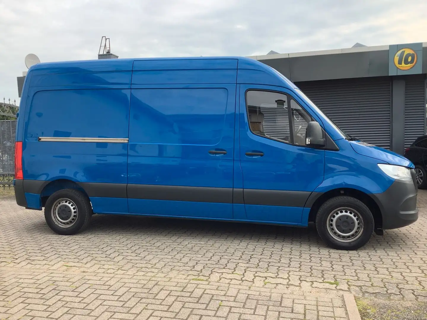Mercedes-Benz Sprinter III Kasten FWD 211 CDI MIT REGALSYSTEM Azul - 1