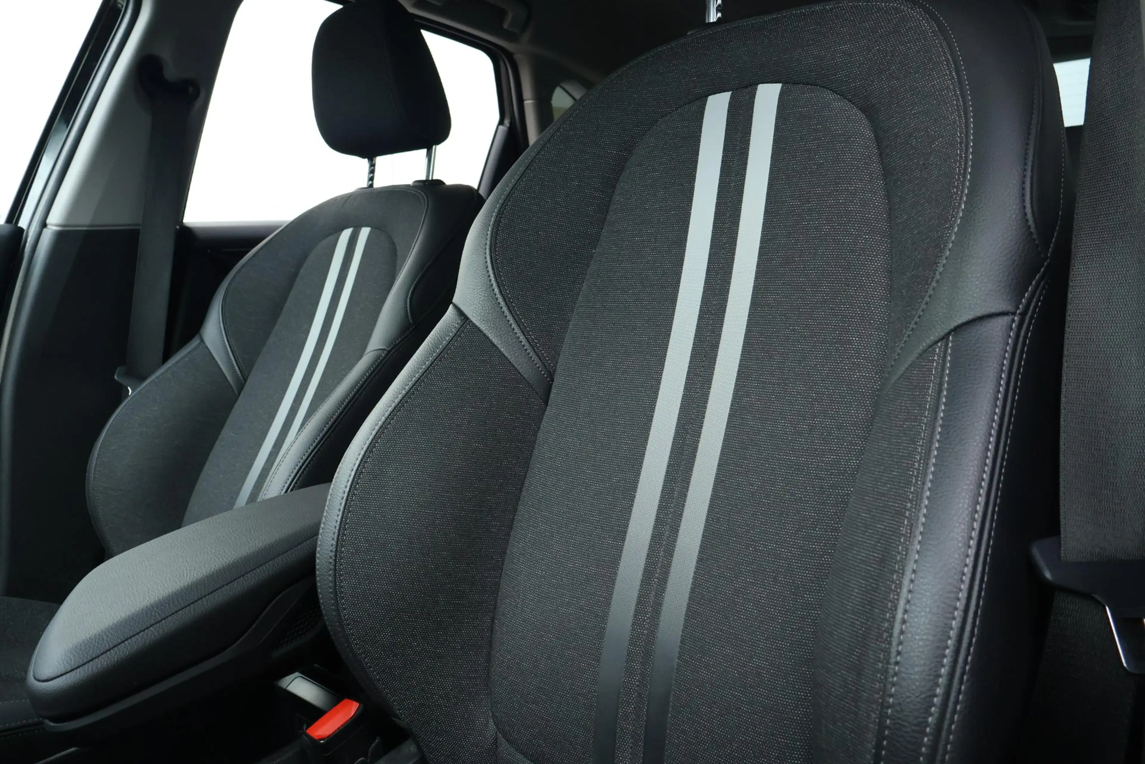 BMW 218 2-serie Active Tourer 218i High Executive Edition — photo 12
