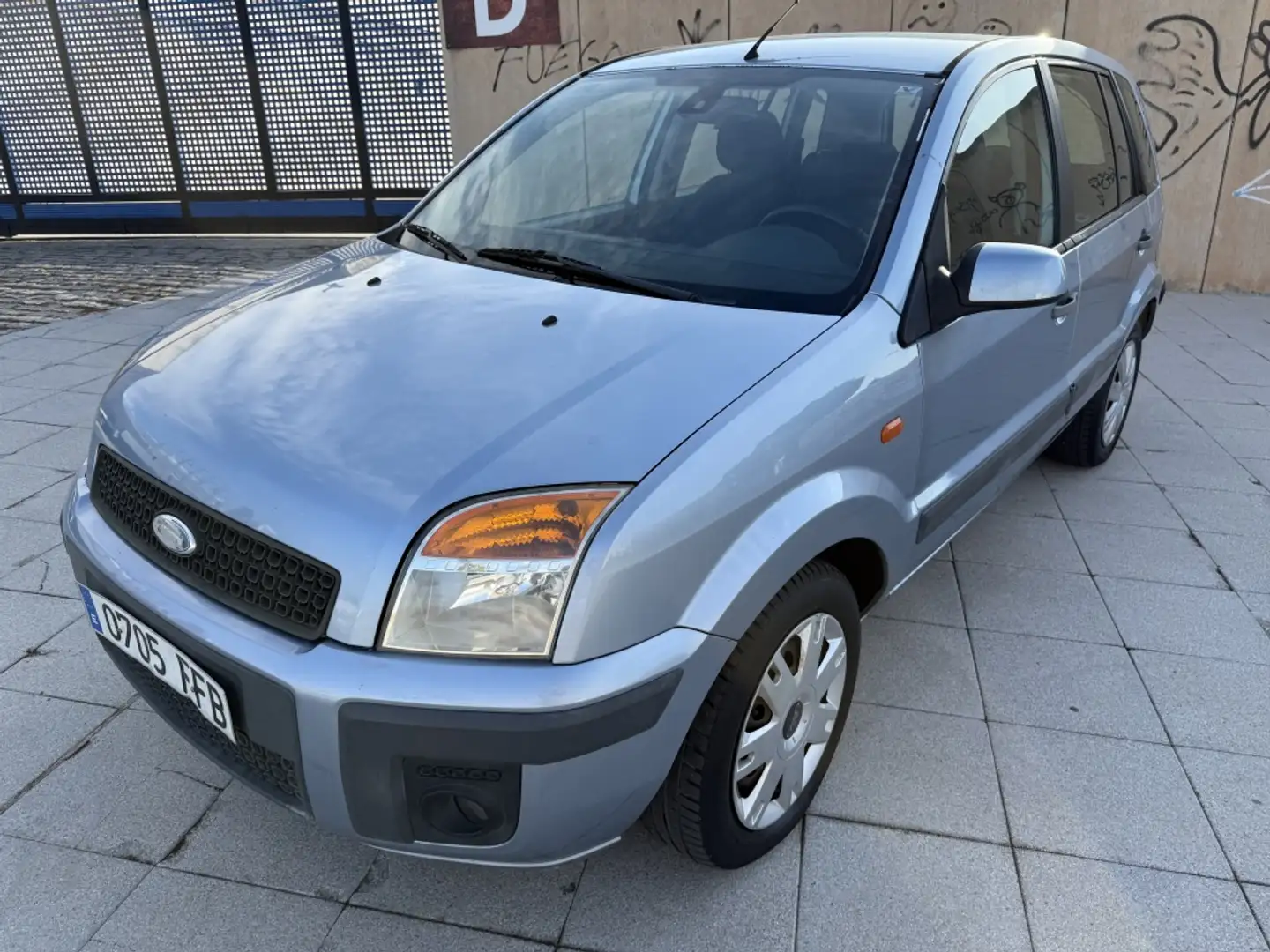Ford Fusion 1.4TDCi Newport Blau - 1