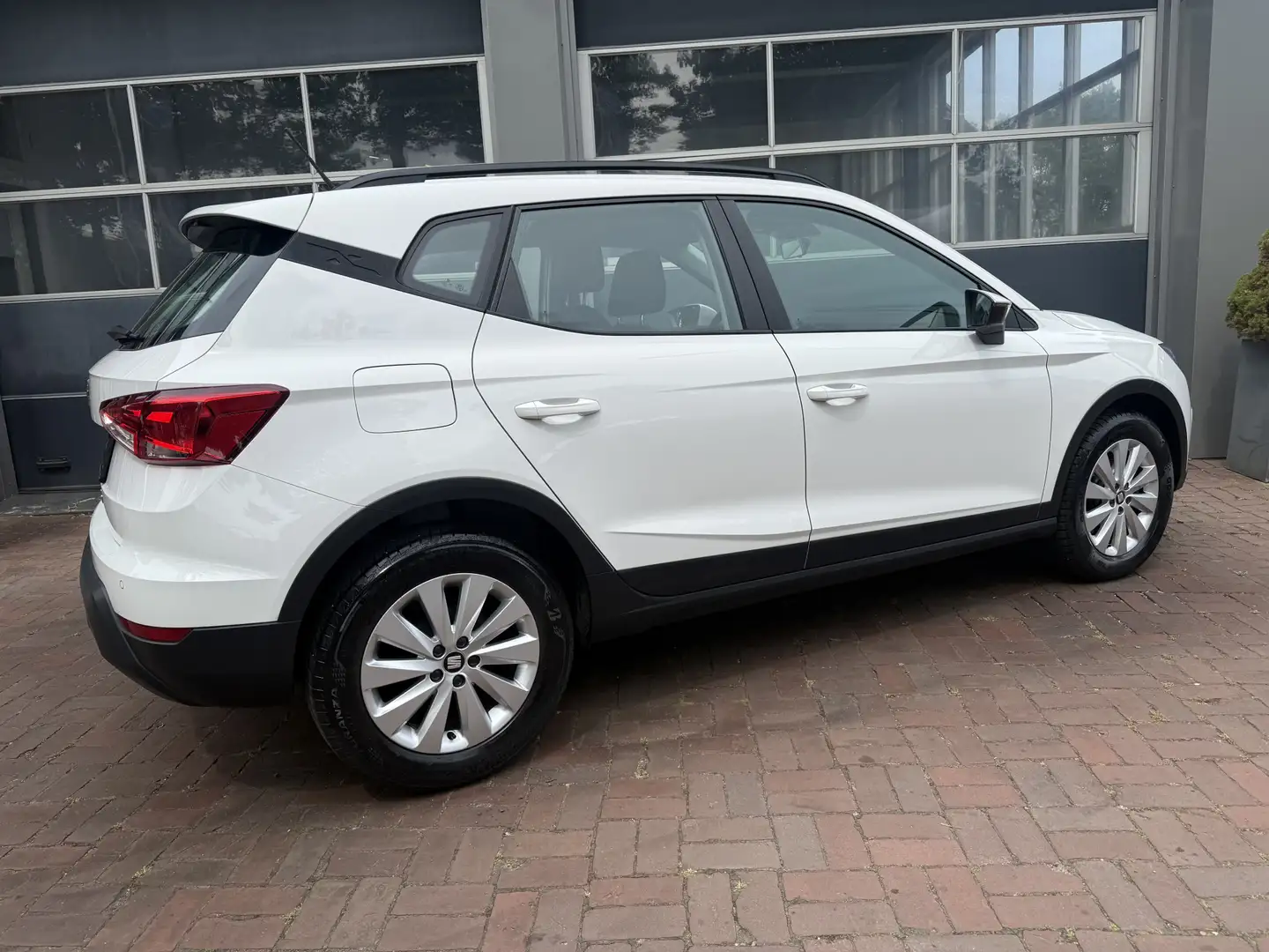SEAT Arona 1.0 TSI Reference Bj 2020 km 47.000 16inch,Navi,Cr Wit - 2