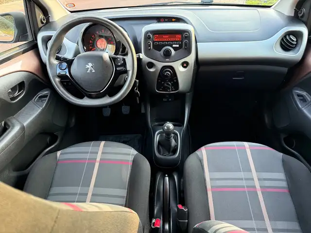 Peugeot 108 view 14