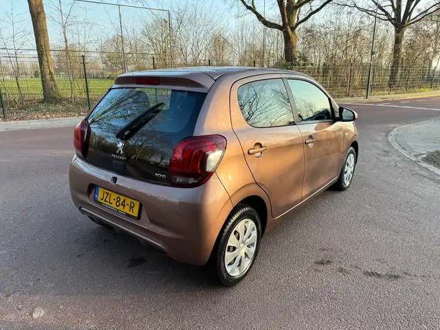 Peugeot 108 view 6
