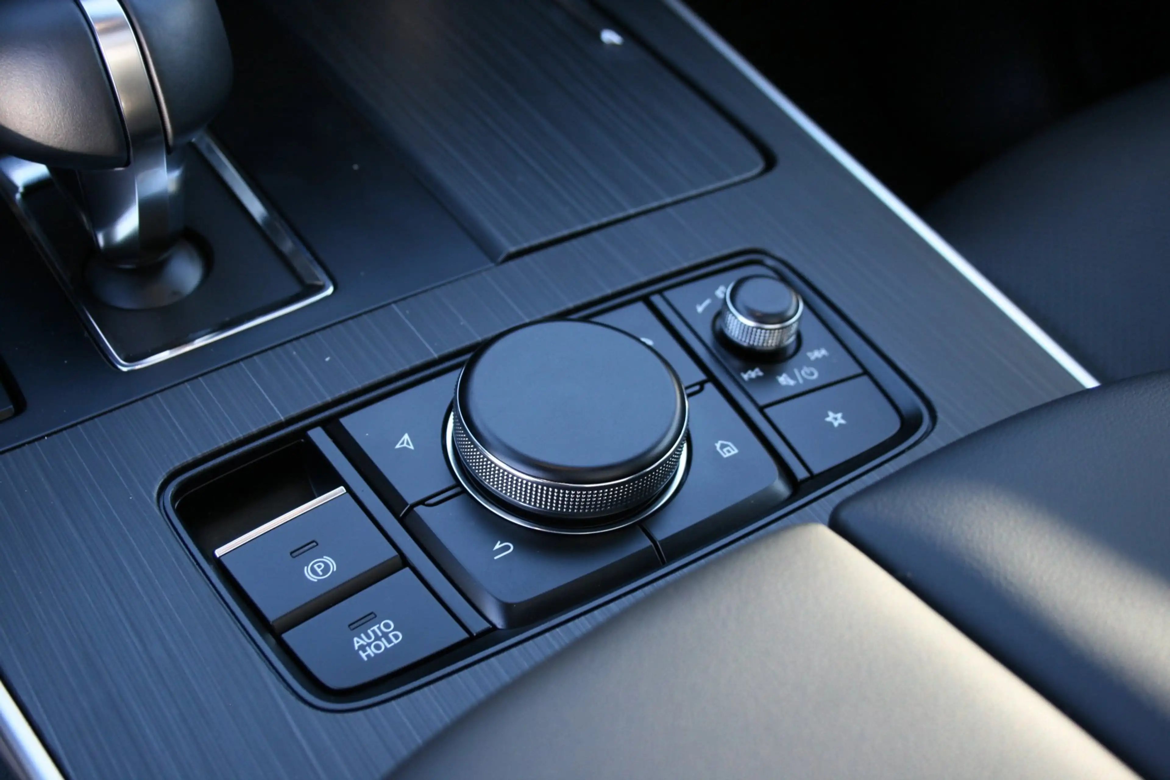 Mazda CX-60 2.5 e-SkyActiv PHEV Homura Plus — photo 27