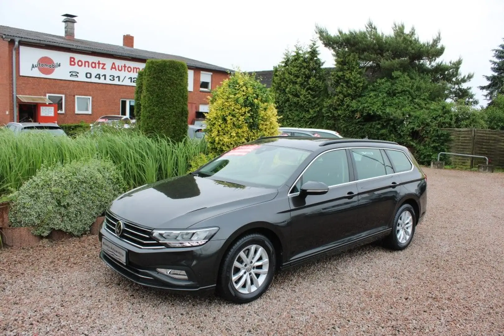 Volkswagen Passat Variant 2.0 TDI DSG Business *Navi,Kamera,APP,SHZ,LED* Grijs - 1