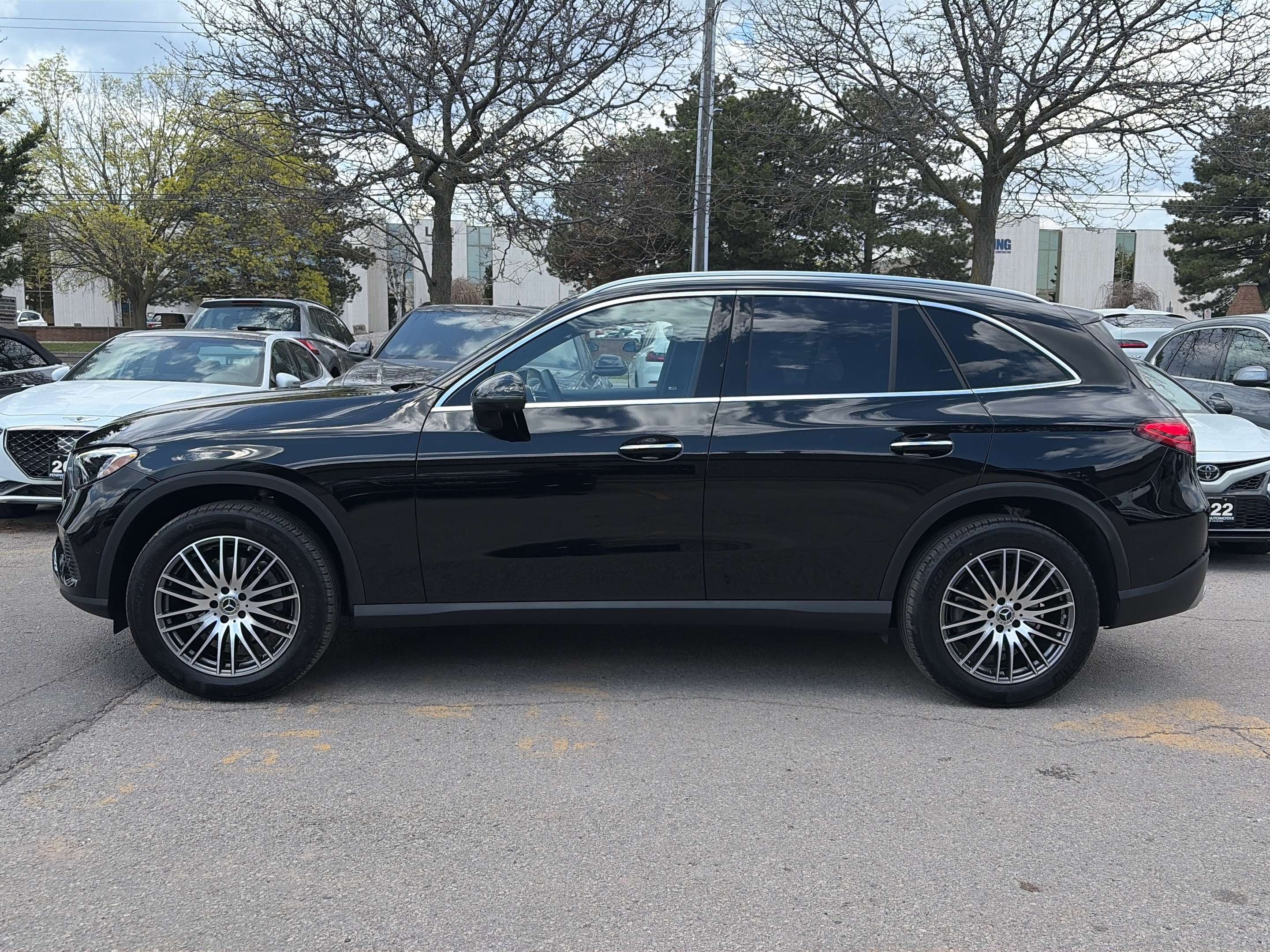 2025 Mercedes-Benz GLC