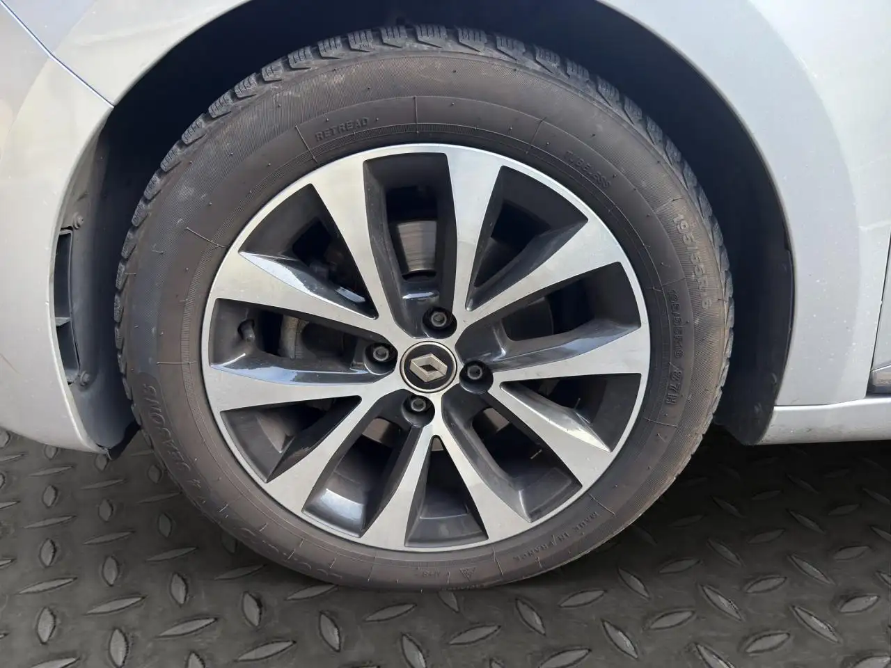 Renault Clio Citadine 5 portes — photo 23