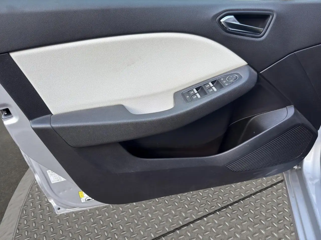 Renault Clio Citadine 5 portes — photo 12