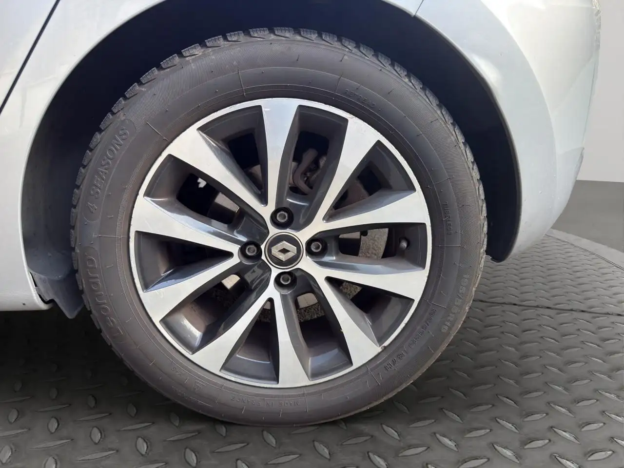 Renault Clio Citadine 5 portes — photo 22