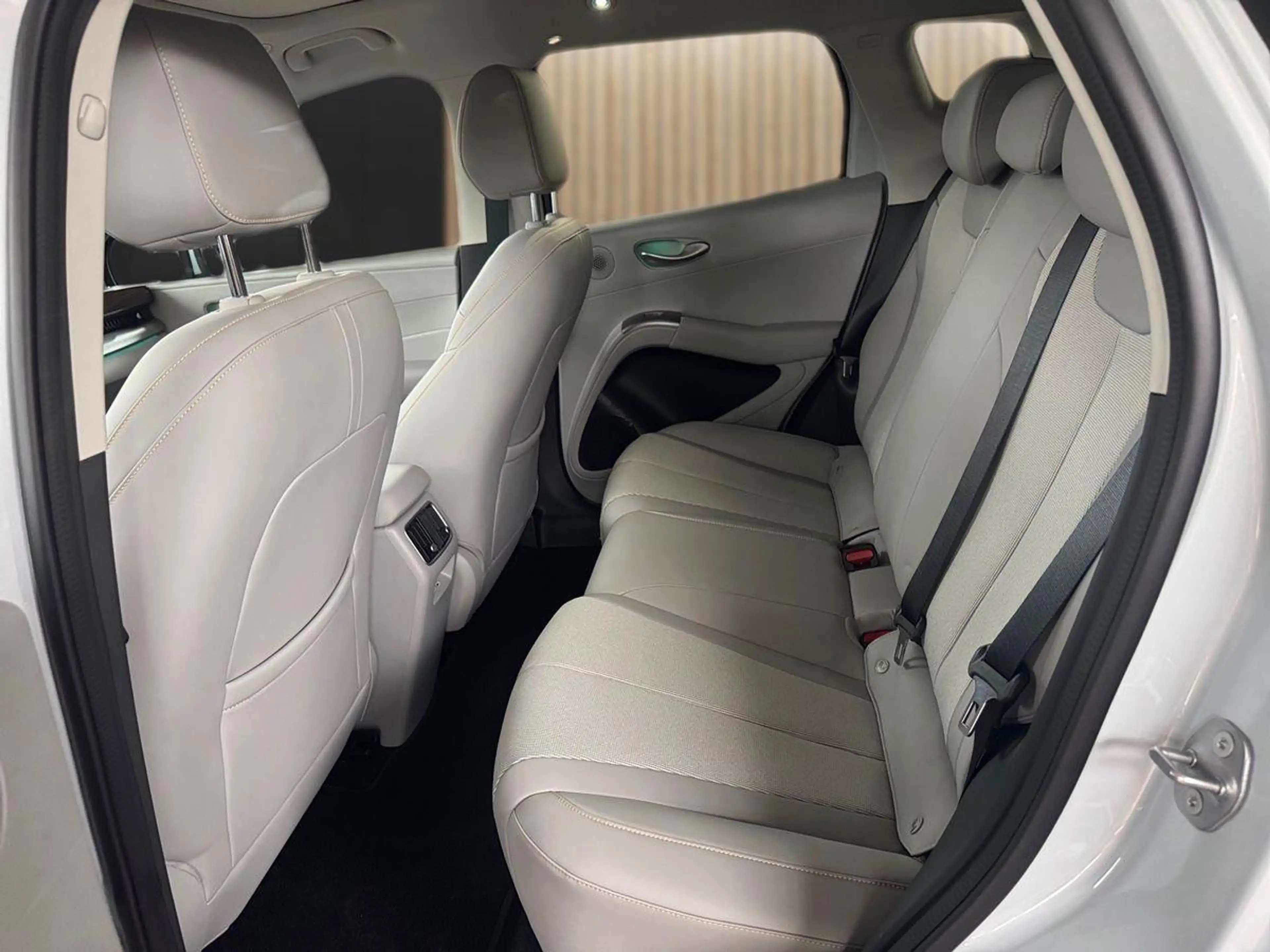 BYD Dolphin 1.5 DM-i PHEV 156 kW Comfort HeadUp — photo 12