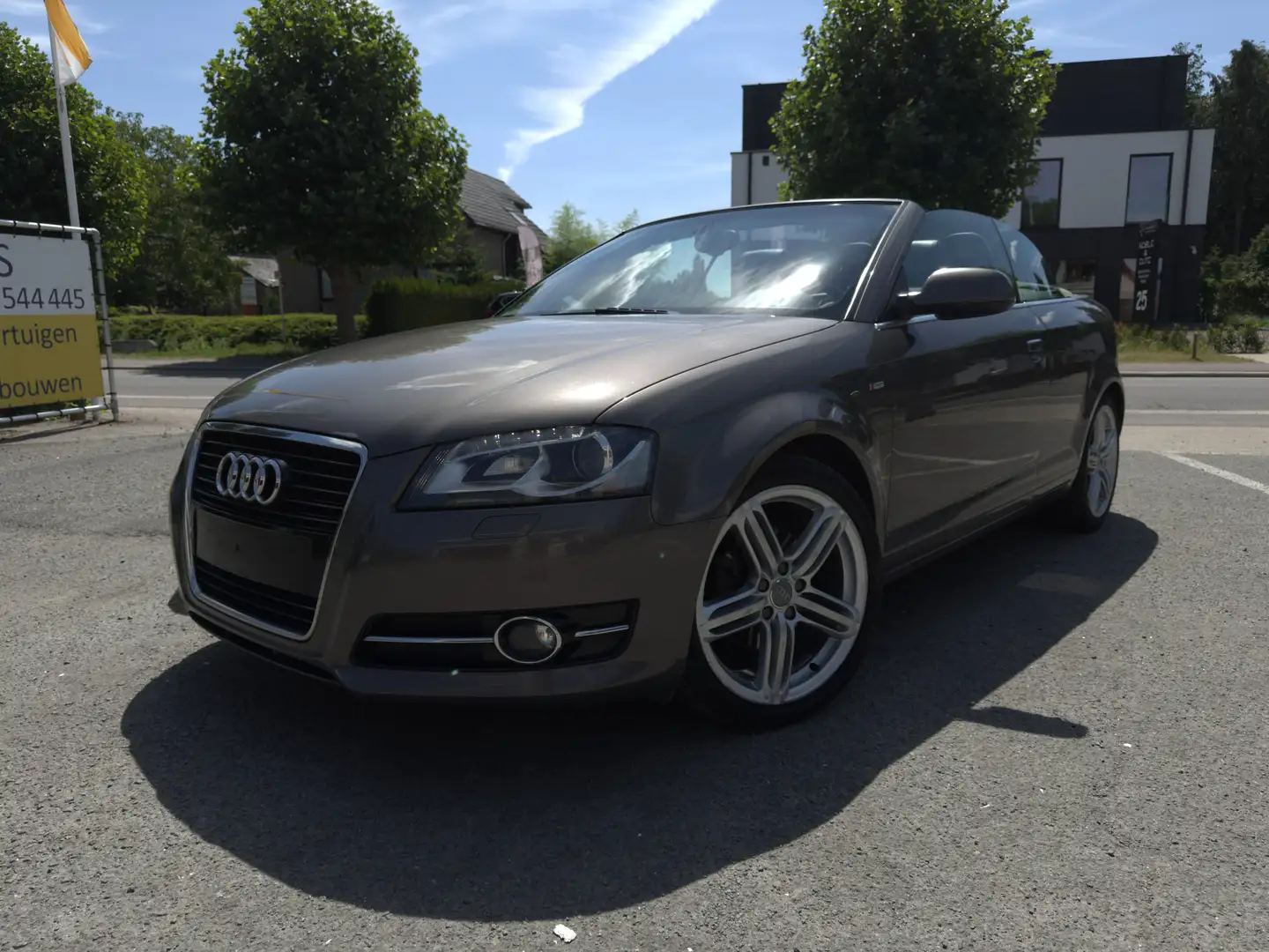 Audi A3 A3 Cabriolet 2.0 TDI S tronic S Line Sportpaket Brons - 2