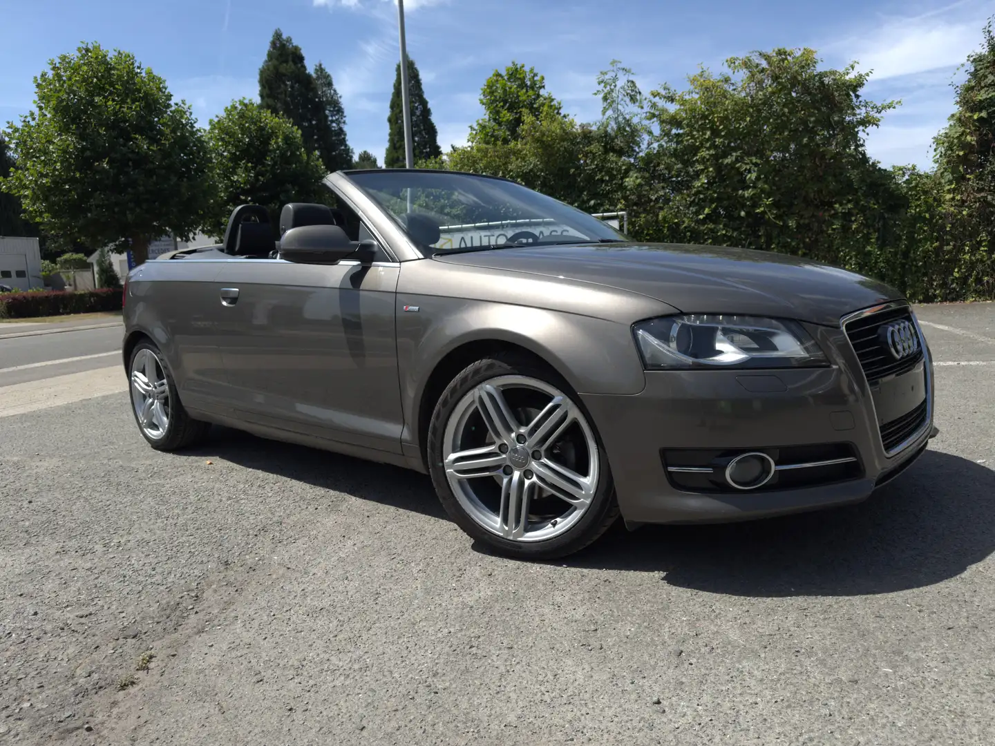 Audi A3 A3 Cabriolet 2.0 TDI S tronic S Line Sportpaket Brons - 1