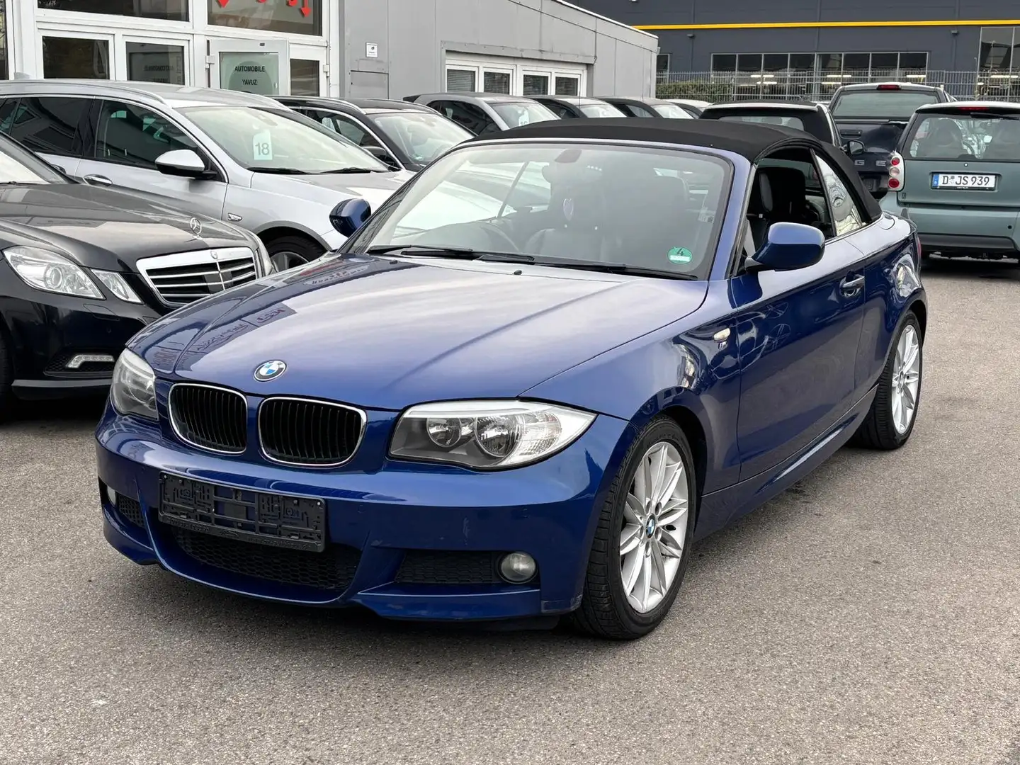 BMW 120 120d Cabrio Aut. M Sportpaket Blau - 2